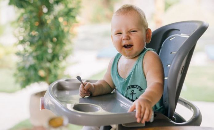 High Chair Buying Guide - Ezilon Articles