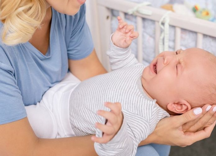 8 Ways To Survive Colic Days