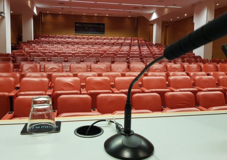 Afraid Of Public Speaking? Tips To Emerge As A Winner