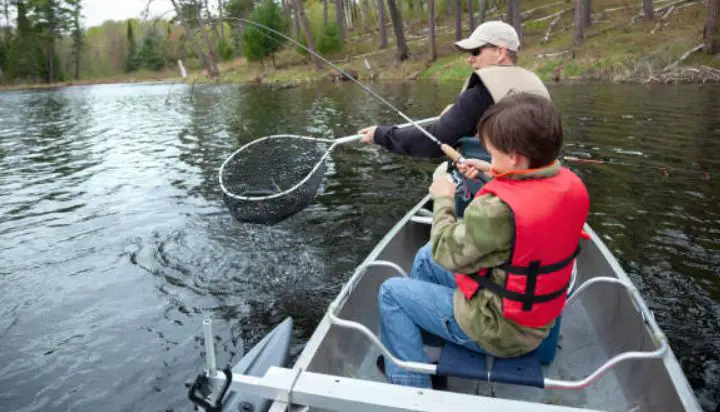 Going Fishing With Kids? Safety Tips