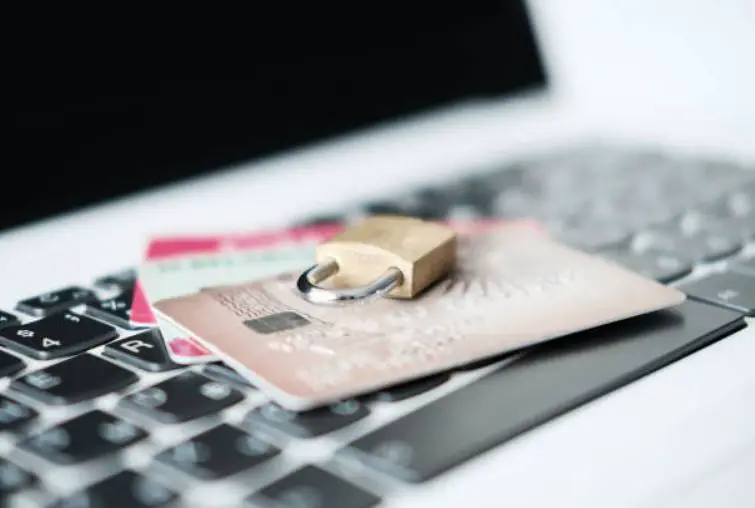Why Is An Identity Theft Protection So Important When You Are Travelling For Business?