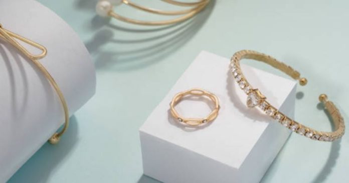 What Do Women Find Important In Jewelry?