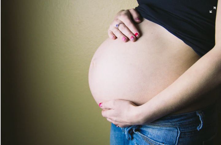 How To Deal With Pregnancy Stretch Marks Ezilon Articles