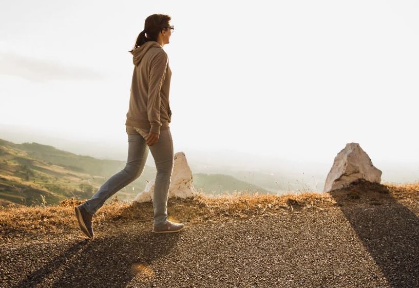 10 Sure Ways To Perform Mindful Walking Meditation To Reduce Stress