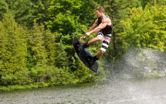 Learn How To Grip A Wakeboarding Tow Rope