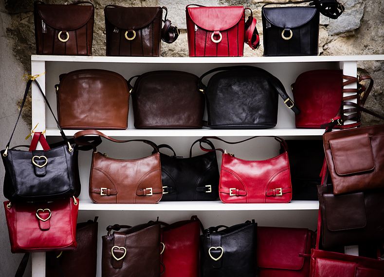 Where To Buy Cheap Designer Handbags? Ezilon Articles