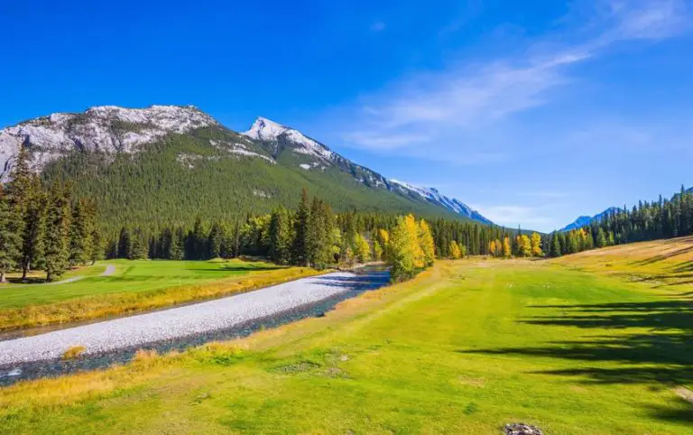 A Traveler’s Guide to a Naturalist’s Paradise: Banff National Park in Alberta