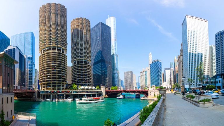 The Windy City Awaits: An Unforgettable Journey through Chicago